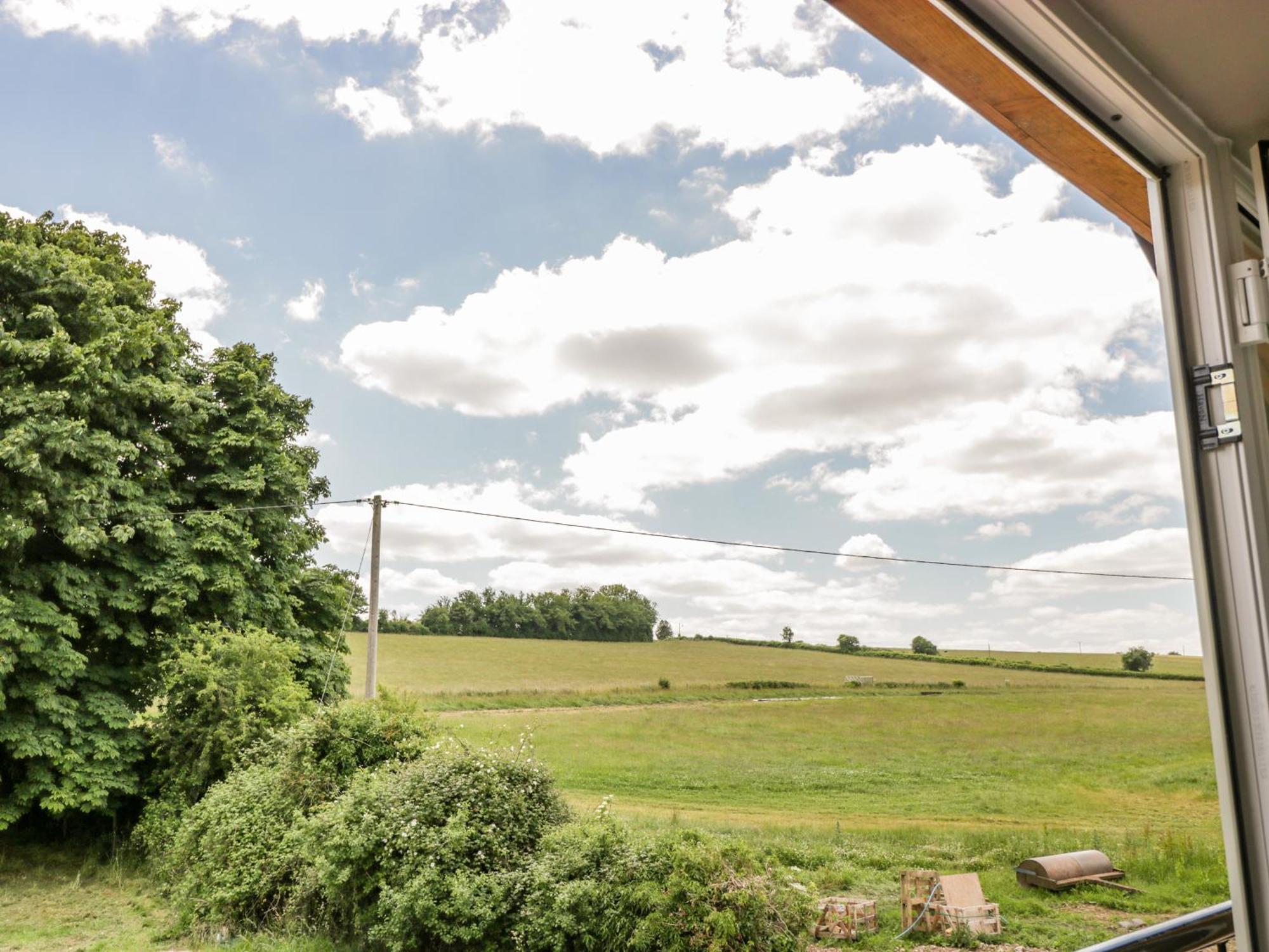 Threshing Barn Villa แบลนด์ฟอร์ดฟอรัม ภายนอก รูปภาพ